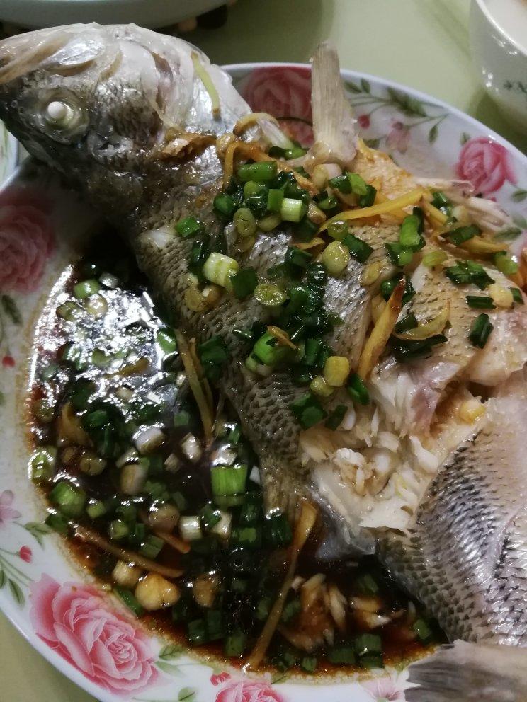 清蒸鲈鱼