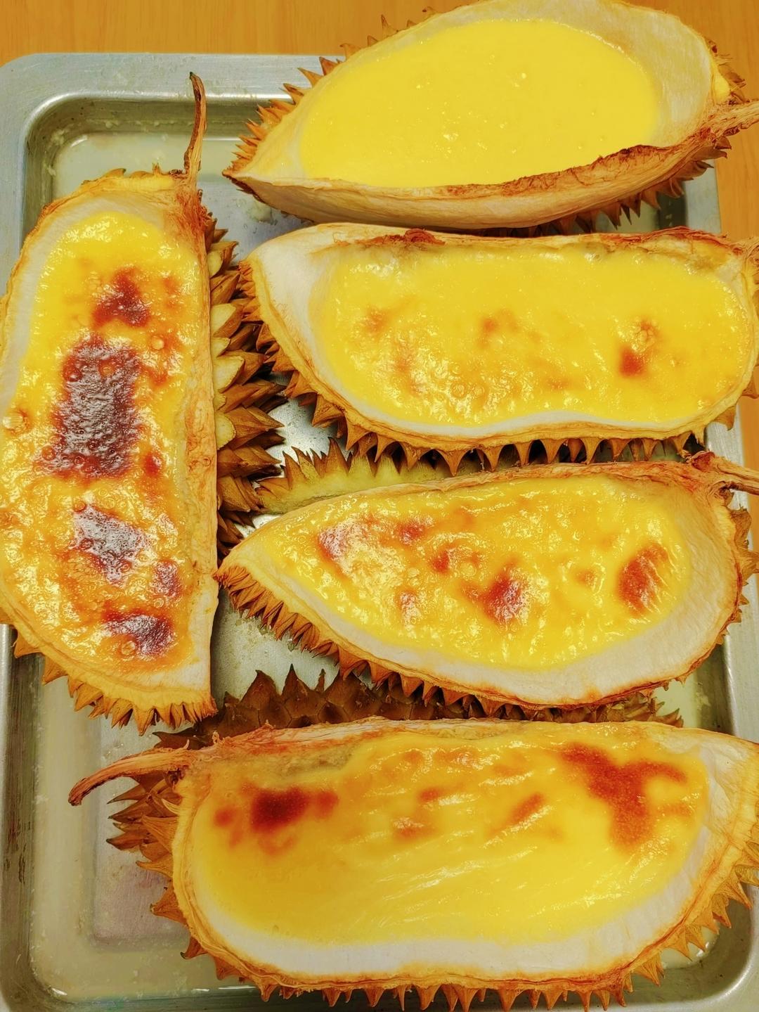 嫩滑榴香的榴莲壳蛋挞