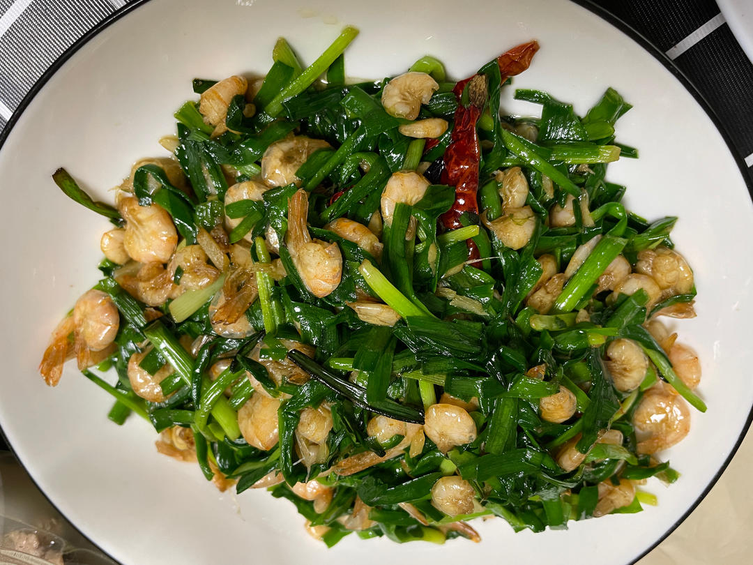 韭菜炒河虾，鲜美极了！一定要试一次
