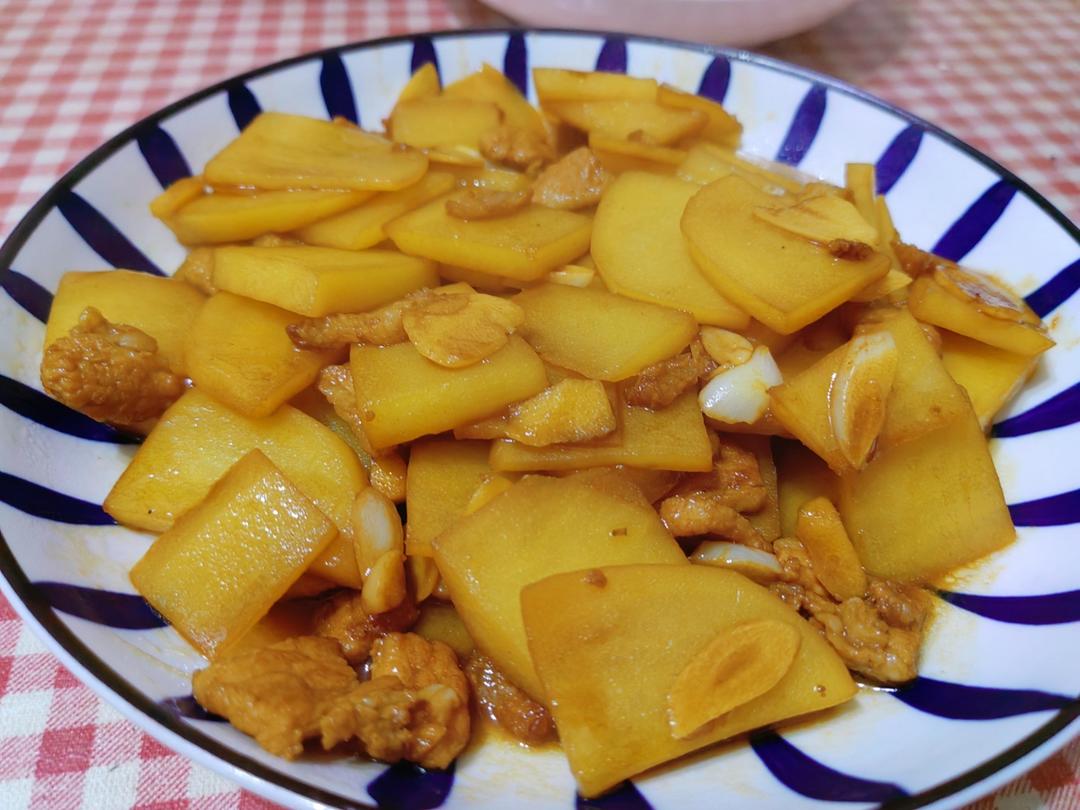 红烧土豆片