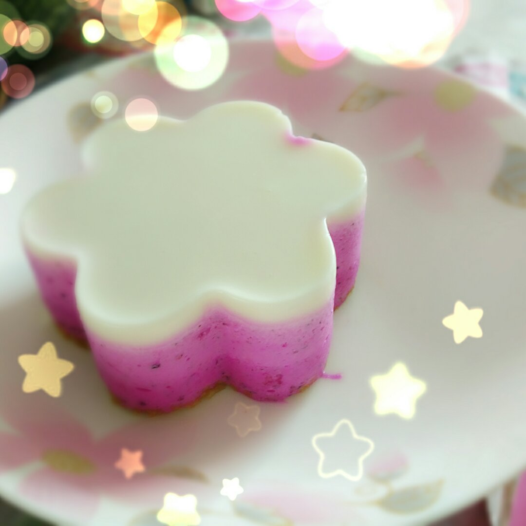 火龙果慕斯（小蛋糕）