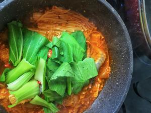 泡菜海鲜锅—吃得饱还吃不胖！的做法 步骤8