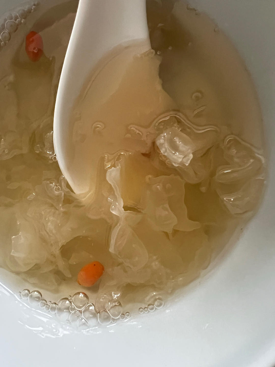 红枣银耳莲子羹（有出胶质、出胶，懒人的电压力锅版）