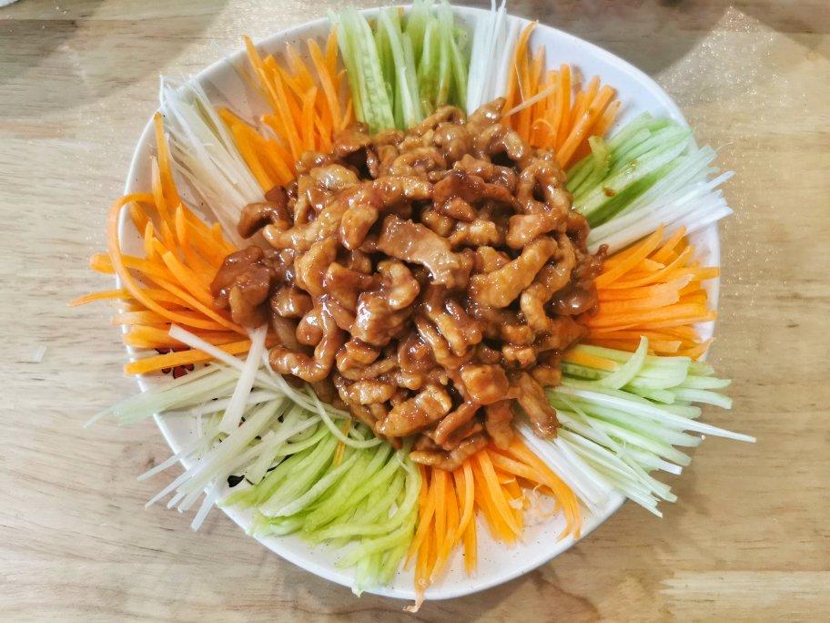 学做京酱肉丝，带饼的