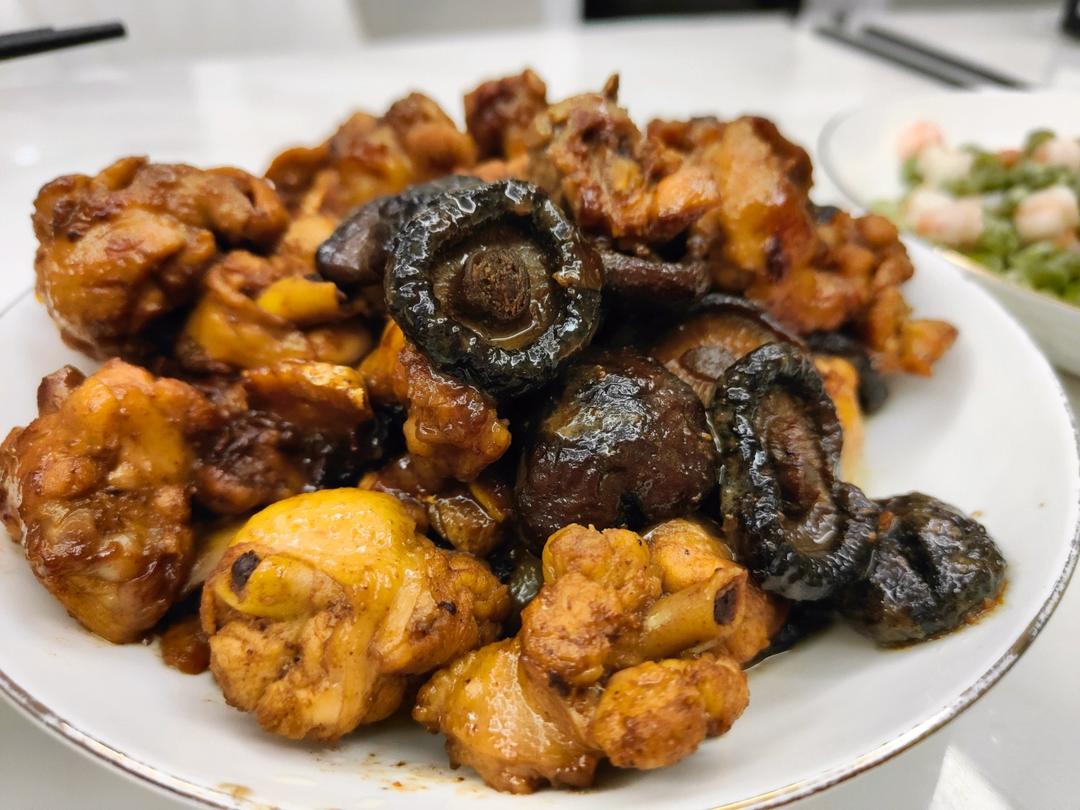 香菇炖鸡翅