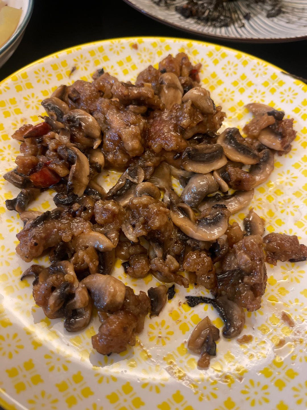口蘑炒肉(强烈推荐太美味)