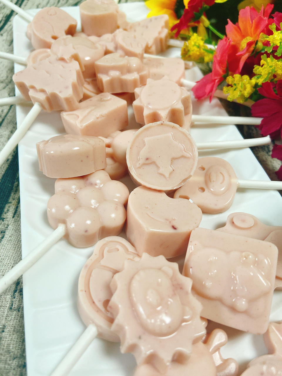 奶酪棒（秒杀市面上的妙可蓝多、女儿每天至少吃两支）