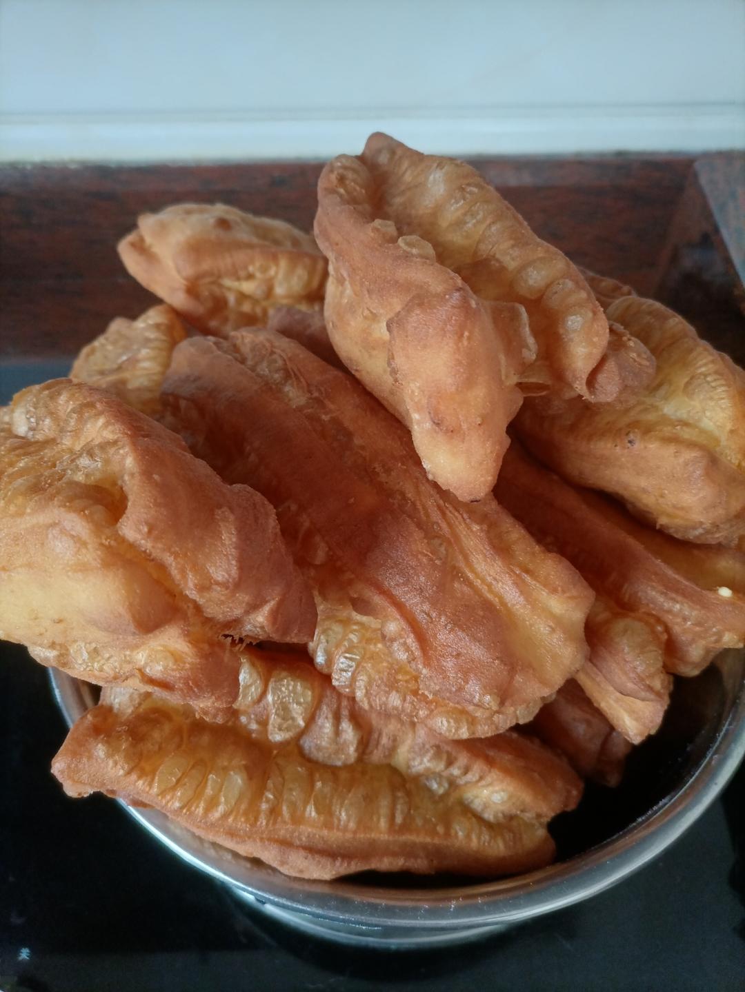 家庭版空心大油条 媲美早餐店 香酥可口各个空心 附细节视频详解