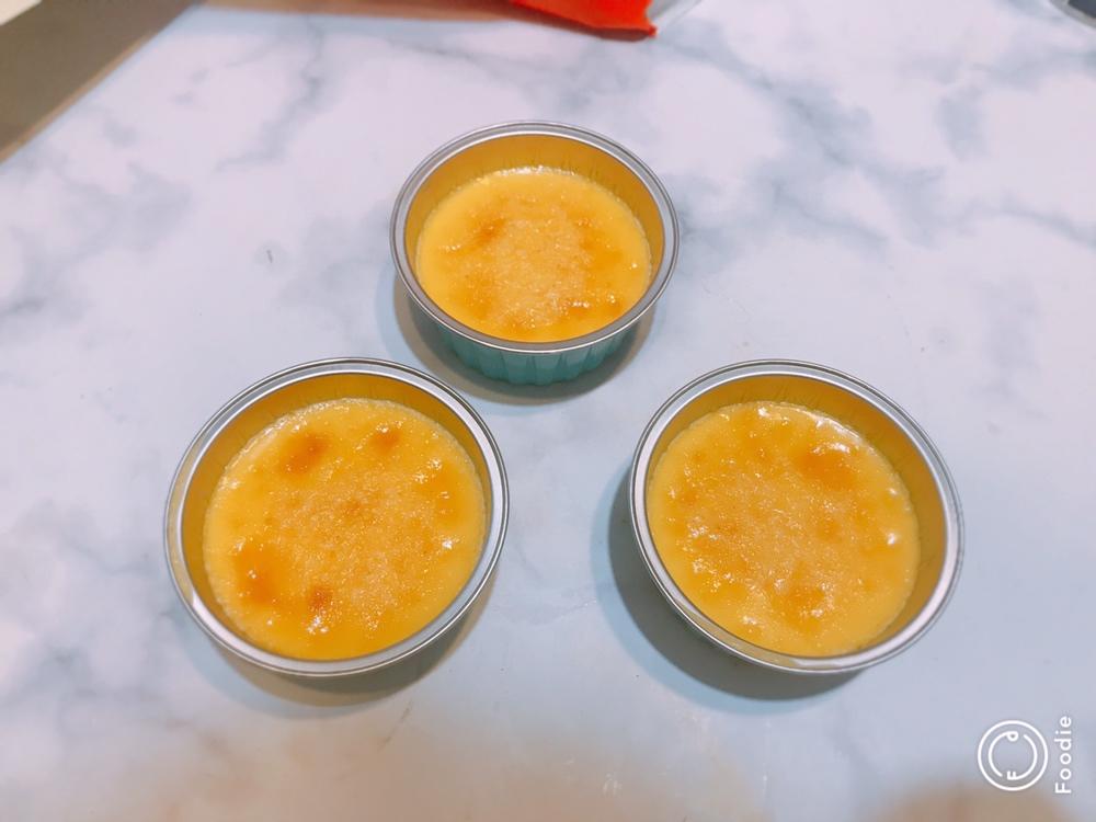CRÈME BRÛLÉE 法式烤布蕾（焦糖布丁）