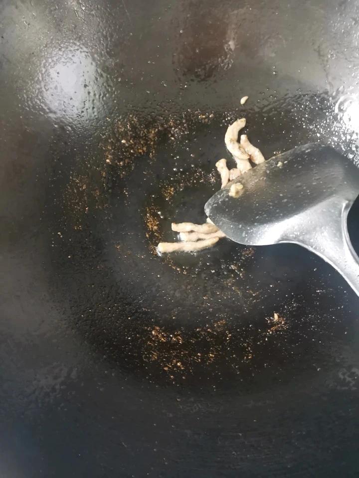 简易版热锅滑冷油。滑锅