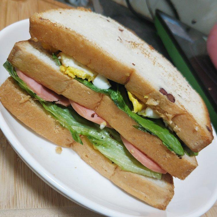 火腿芝士蛋三文治