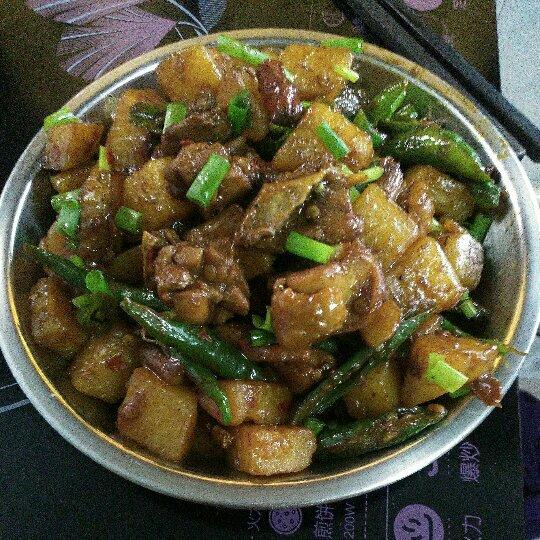 土豆烧鸡（非常下饭哦~）