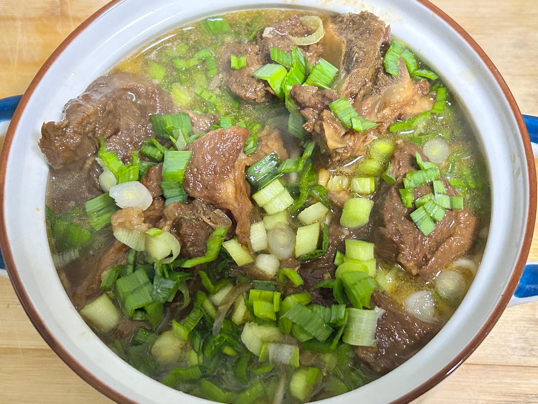 红烧羊肉煲