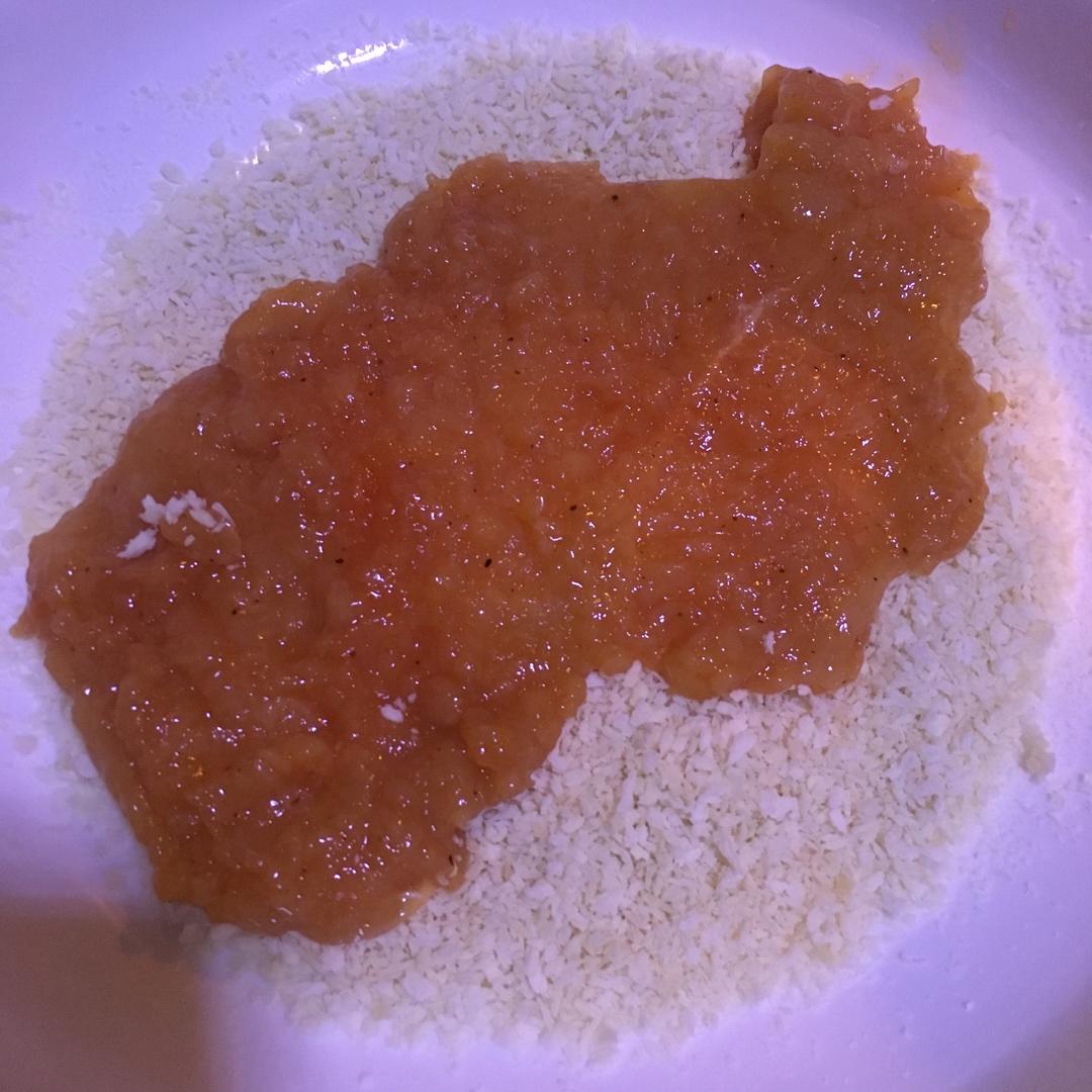 一块鸡胸肉做三块鸡排（此方法同样适用于鸡柳，鸡米花）