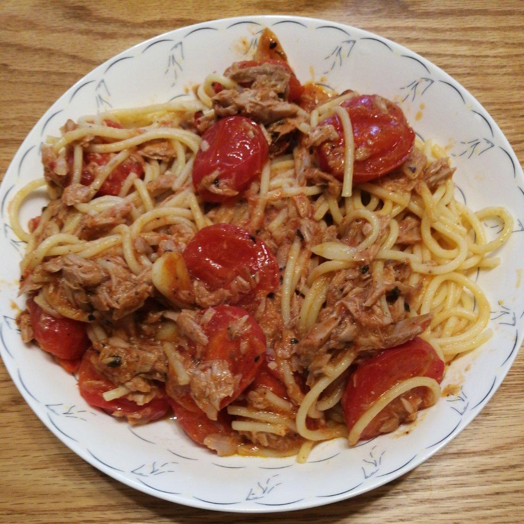 金枪鱼番茄酱意大利面 Spaghetti
