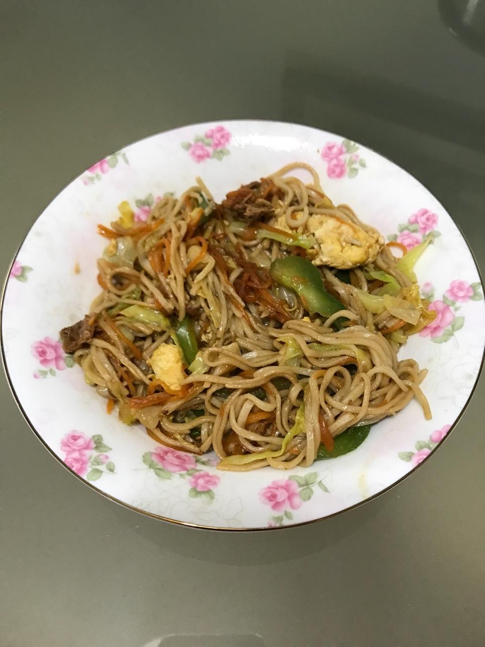 三丝炒面：炒面如何不粘锅