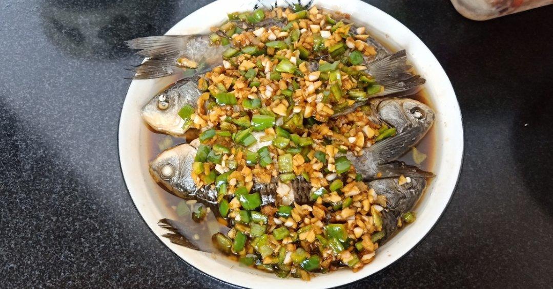 男朋友吃了差点当场跪地掏出戒指向我求婚的凉拌鲫鱼