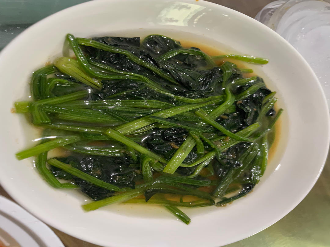 不涩口又嫩的清炒菠菜