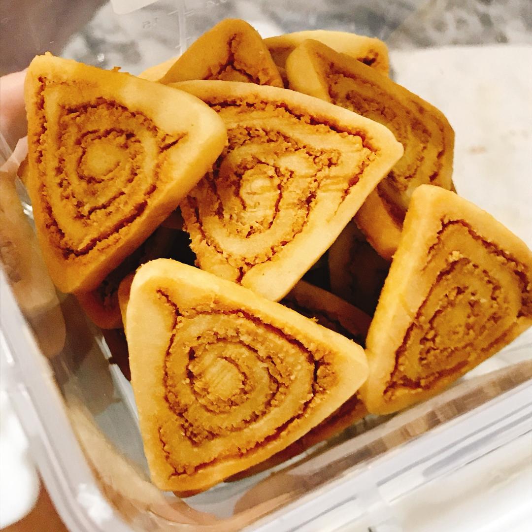 《Tinrry+》咸蛋黄肉松饼干