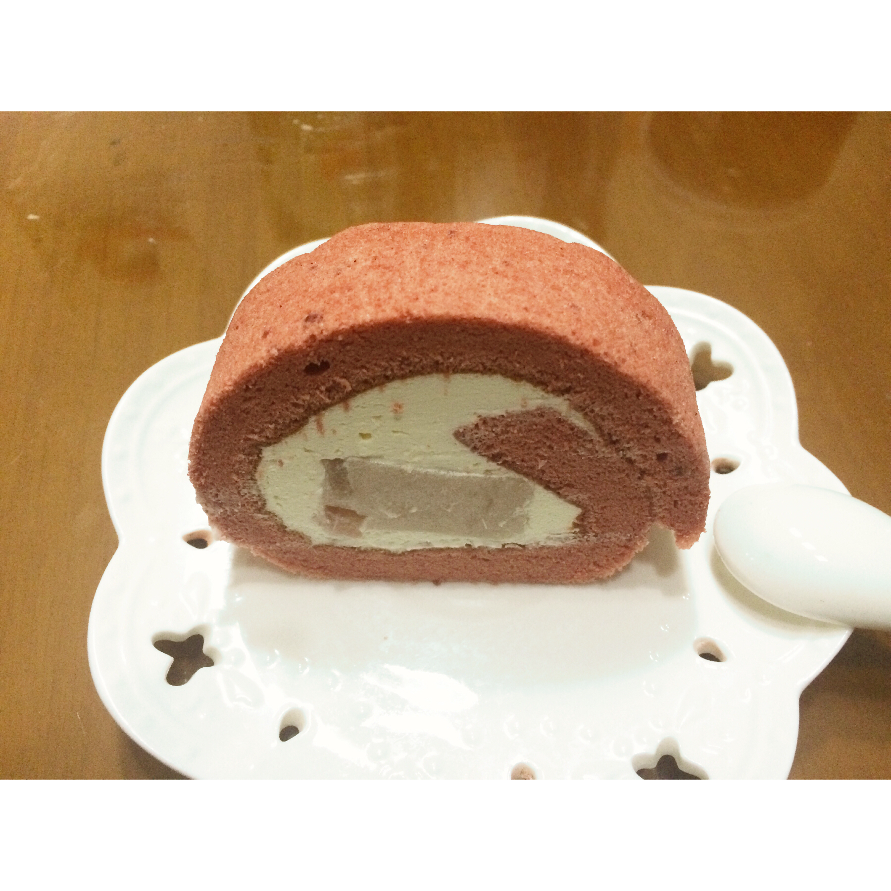 草莓奶冻卷