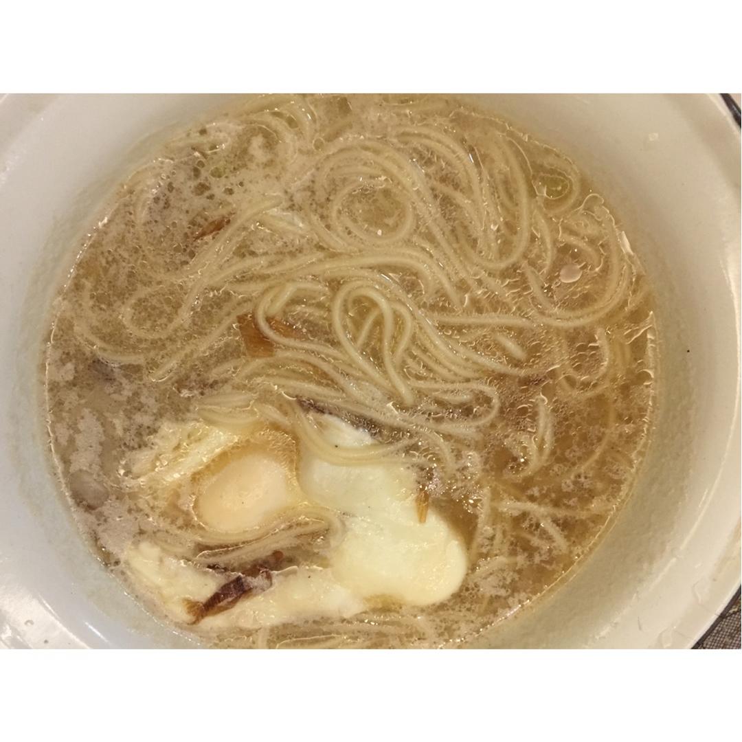 热汤面