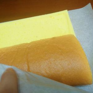 芒果黄桃奶油蛋糕卷的做法 步骤21