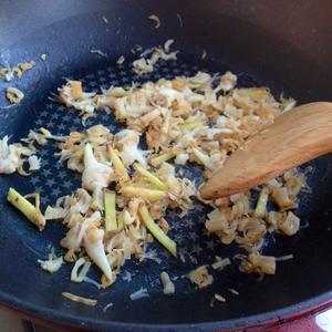 干贝蛤蜊萝卜汤的做法 步骤2