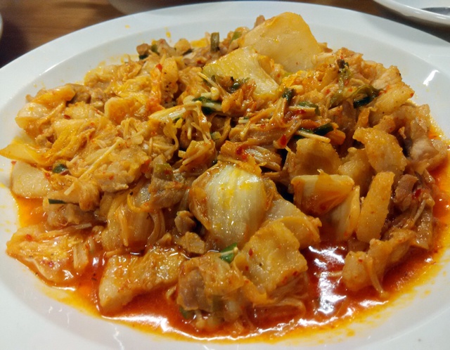 辣白菜炒五花肉