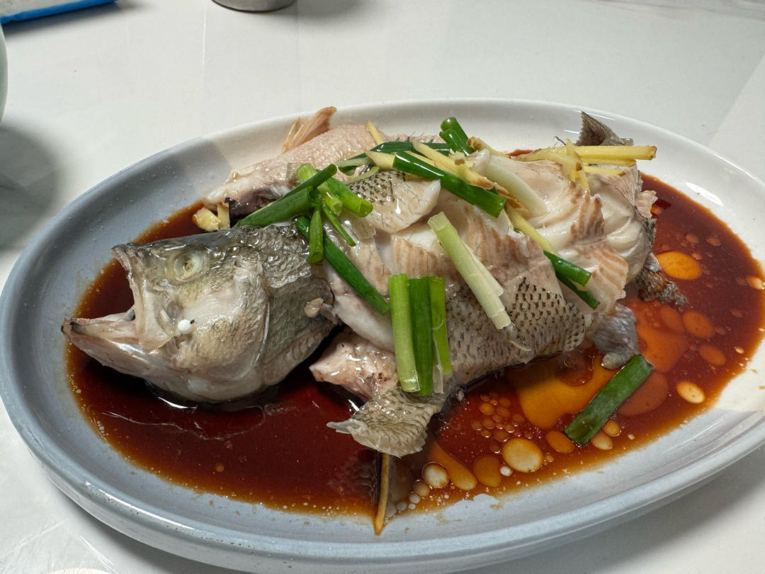 10分钟做 清蒸鲈鱼 （附切鱼图解）