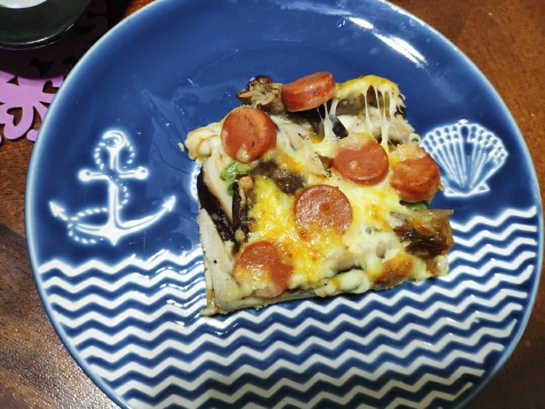 蘑菇火腿心花边比萨