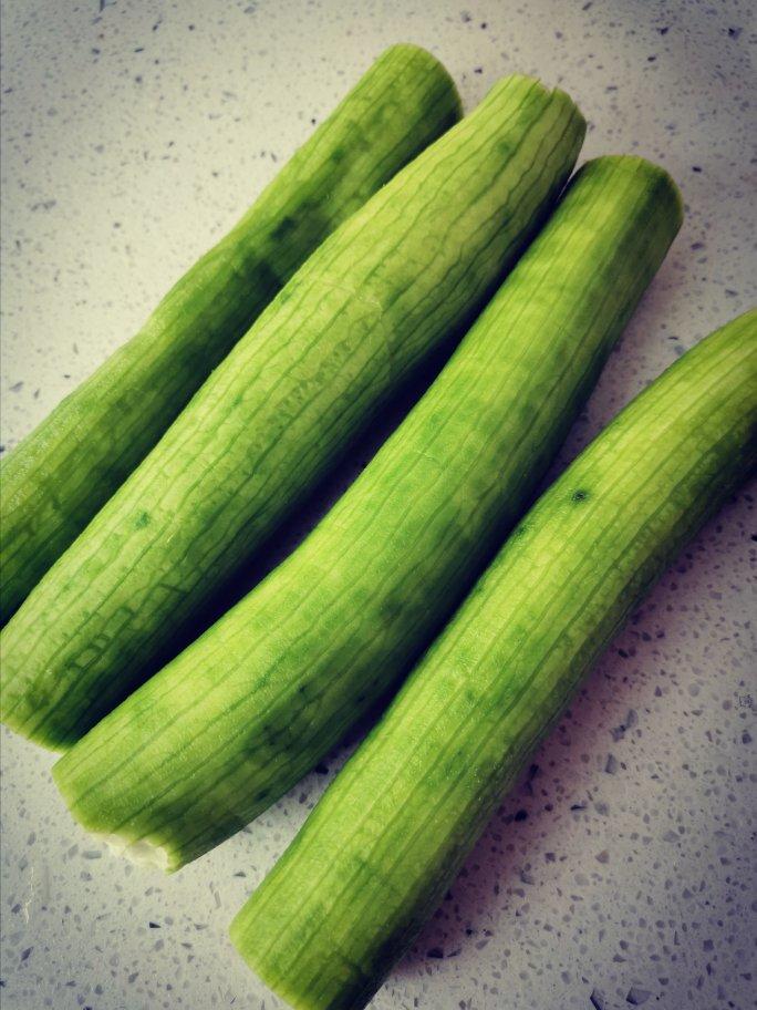 丝瓜去皮小妙招