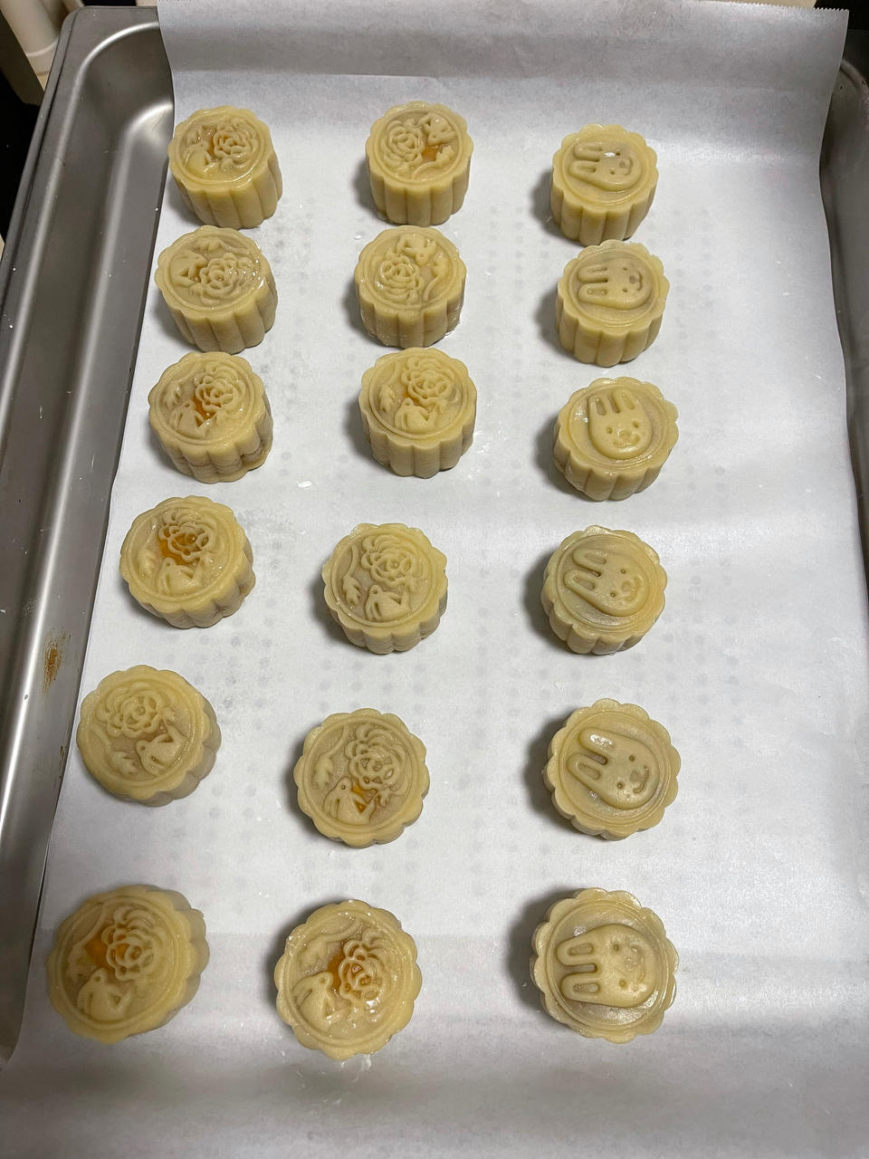 广式月饼—蛋黄莲蓉月饼