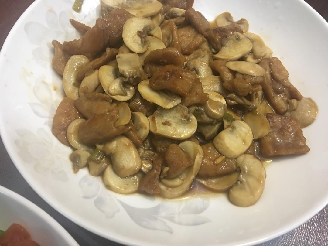 口蘑炒肉