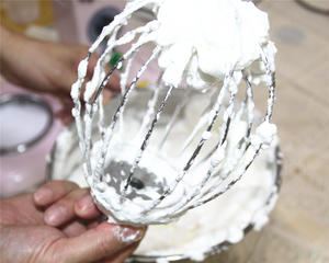蛋糕的做法（8寸戚风蛋糕）的做法 步骤11