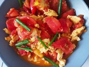 番茄炒鸡蛋（超浓的番茄味）