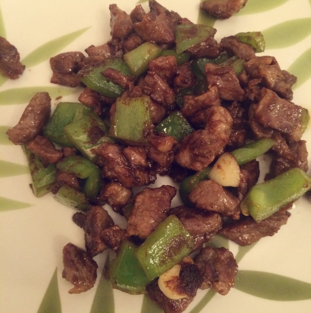 孜然洋葱炒牛肉粒