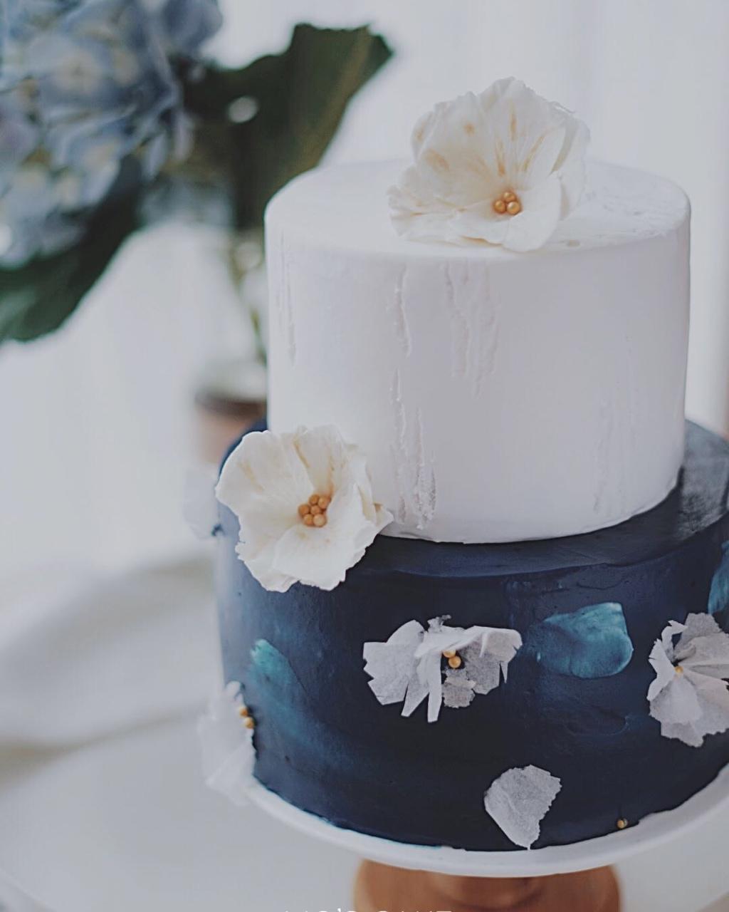 MO'S CAKE