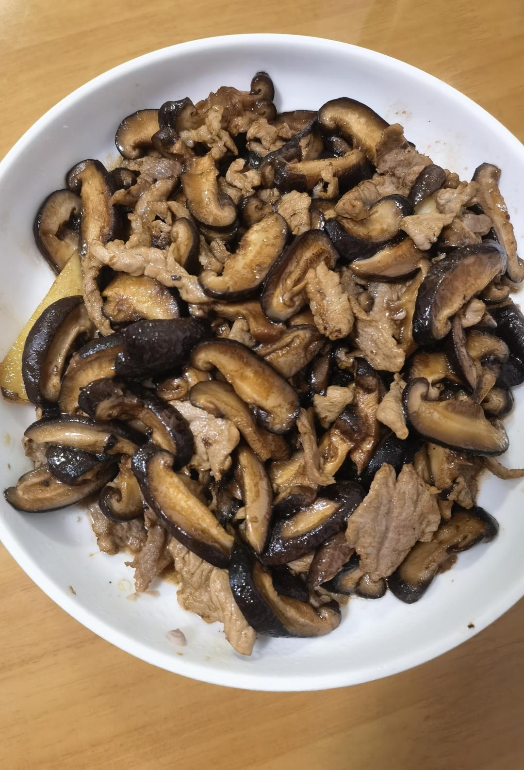 香菇炒肉