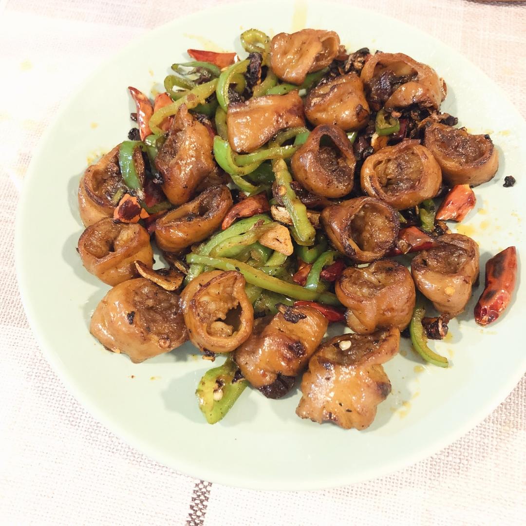 好吃到爆火爆肥肠