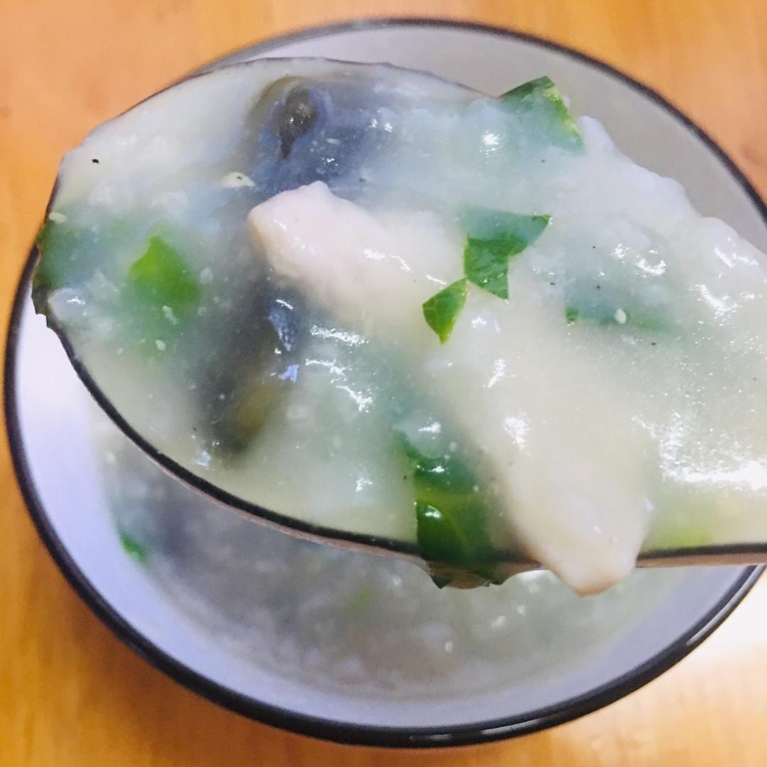 堂妈小厨——超好喝的皮蛋瘦肉粥