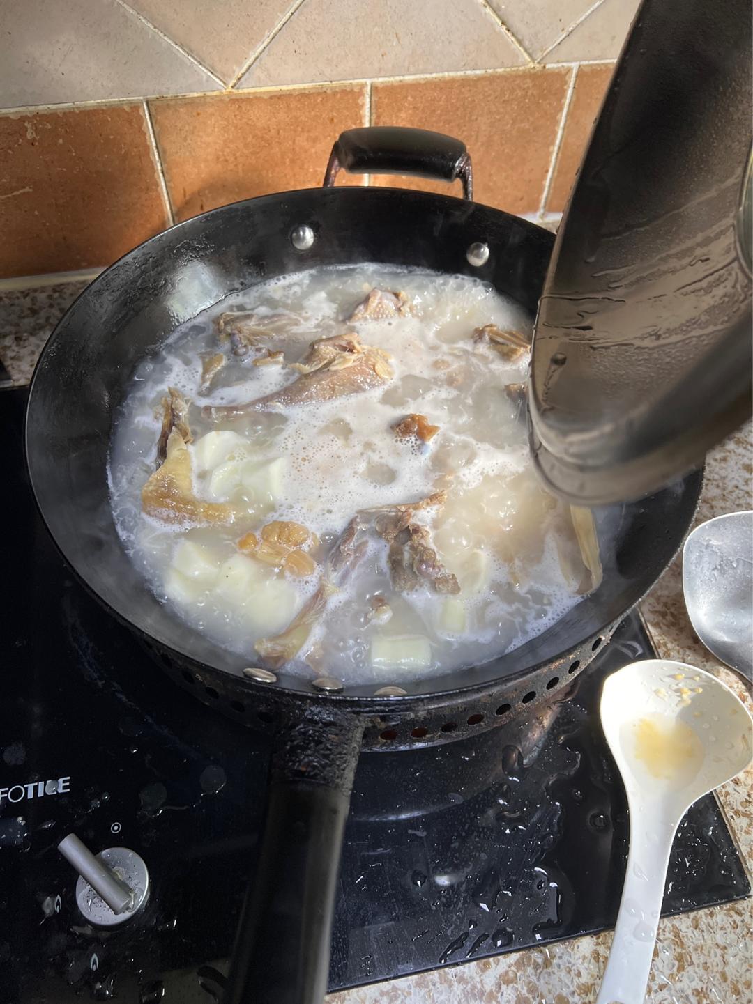 山药炖板鸭