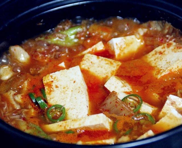 正宗韩式泡菜金枪鱼汤的做法