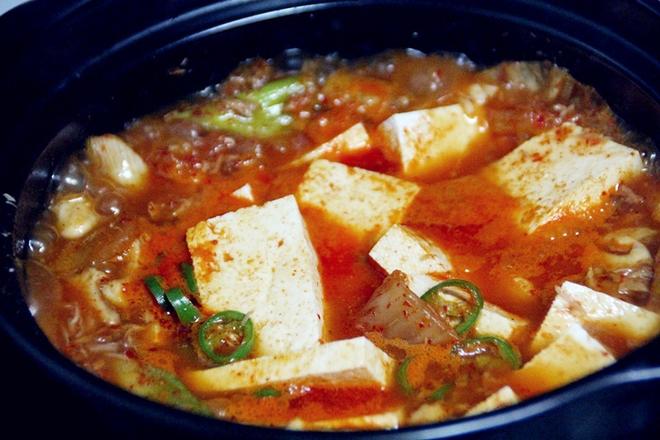 正宗韩式泡菜金枪鱼汤的做法