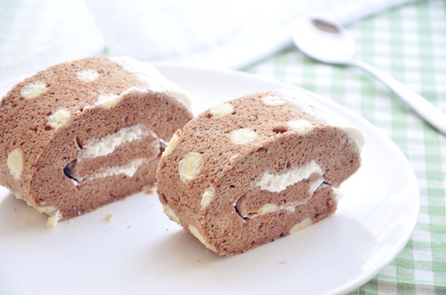 可可奶油波点蛋糕卷