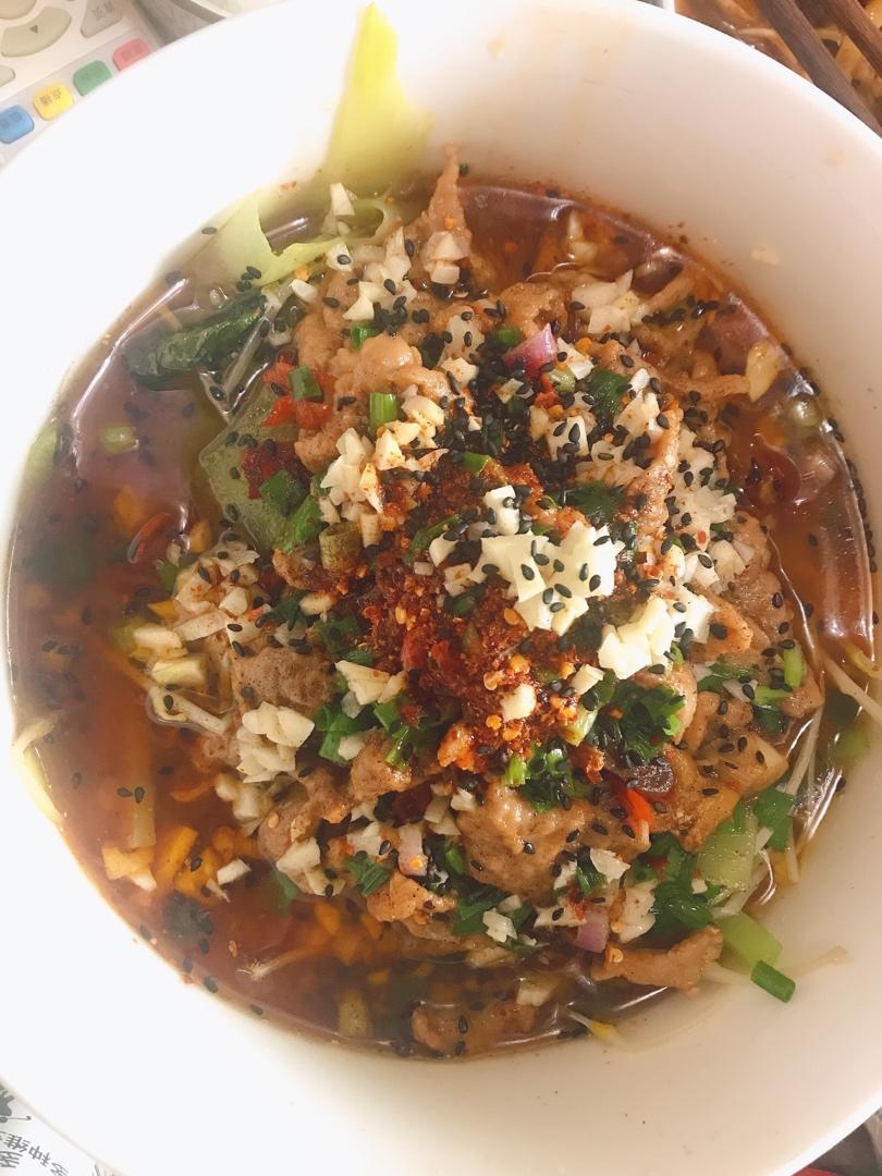 厨师长教你：“水煮肉片”的正宗做法，这味道真的很四川