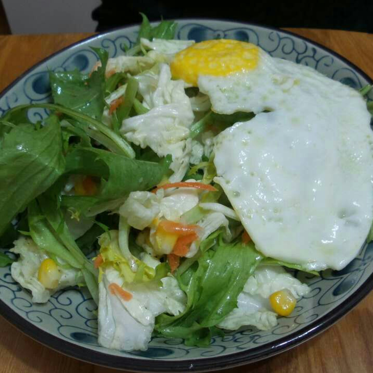 油醋汁苦苣沙拉