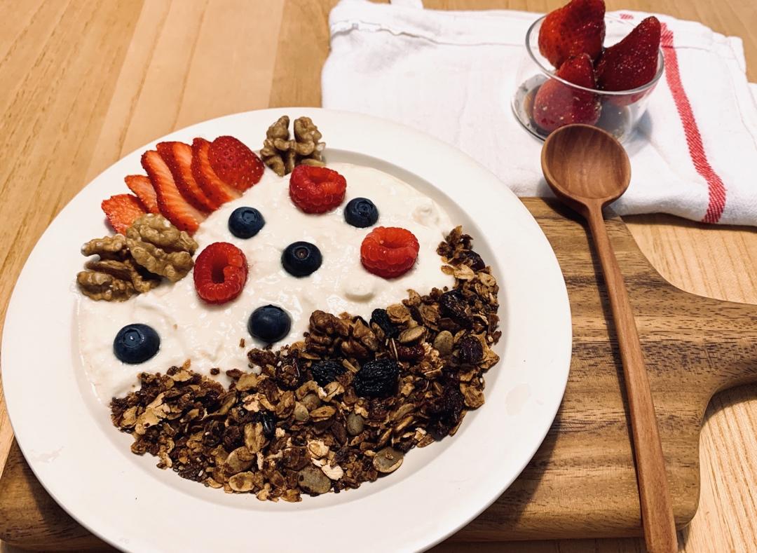 美味健康快手甜品 Vogel’s沃格尔鲜果酸奶谷物麦片碗