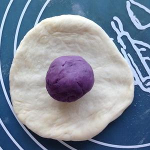 Q弹紫薯馅花朵面包的做法 步骤6