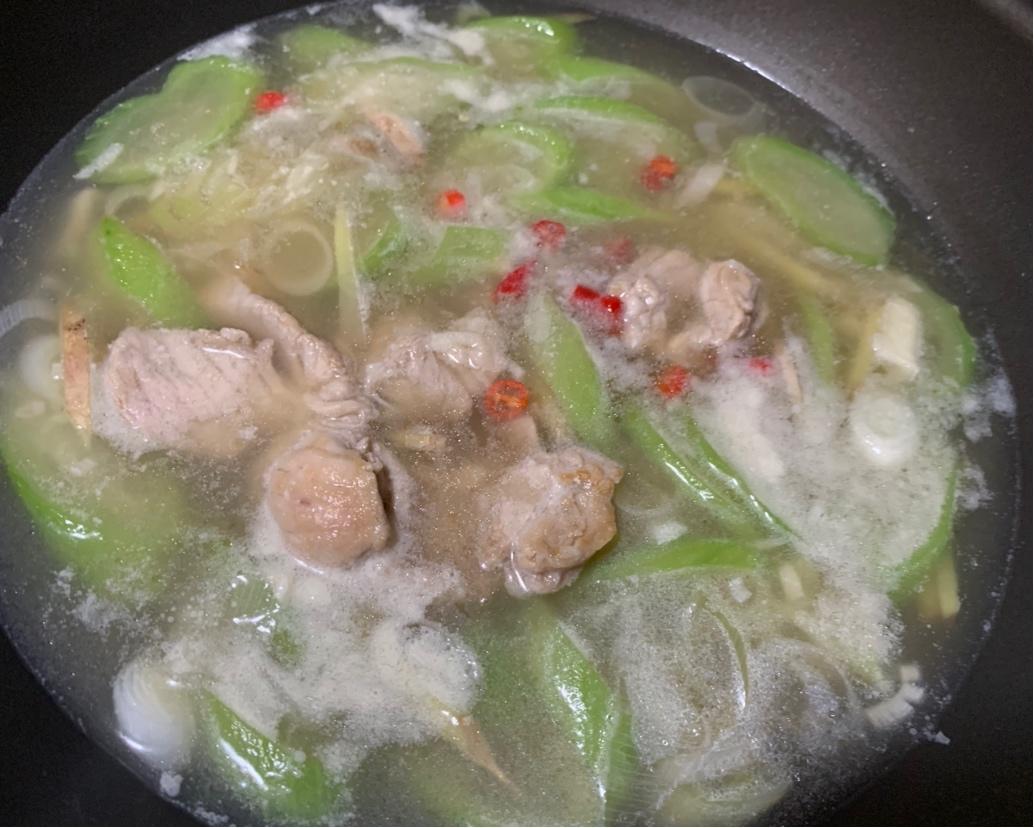 丝瓜肉片汤
