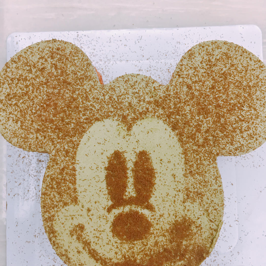 蓉儿85浅茶做的米奇椰香慕斯蛋糕